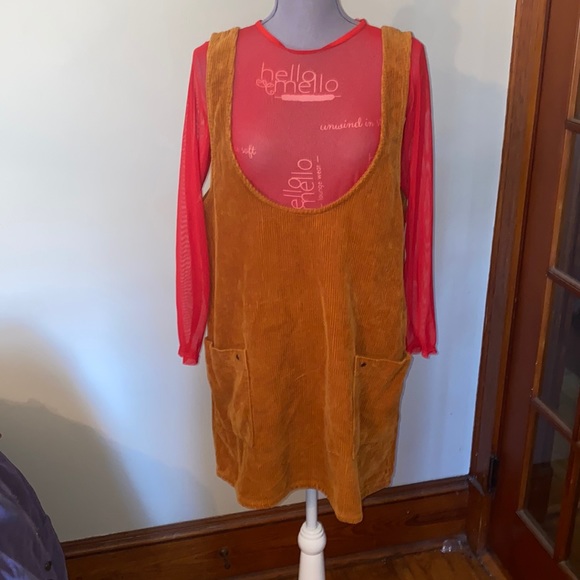 ❤️ Forever 21 Corduroy overall style dress. Size Large❤️ - Picture 3 of 8